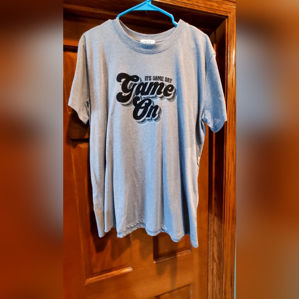 Maurices Women's size Medium, Short sleeve Top, It's Game Day, Game On
